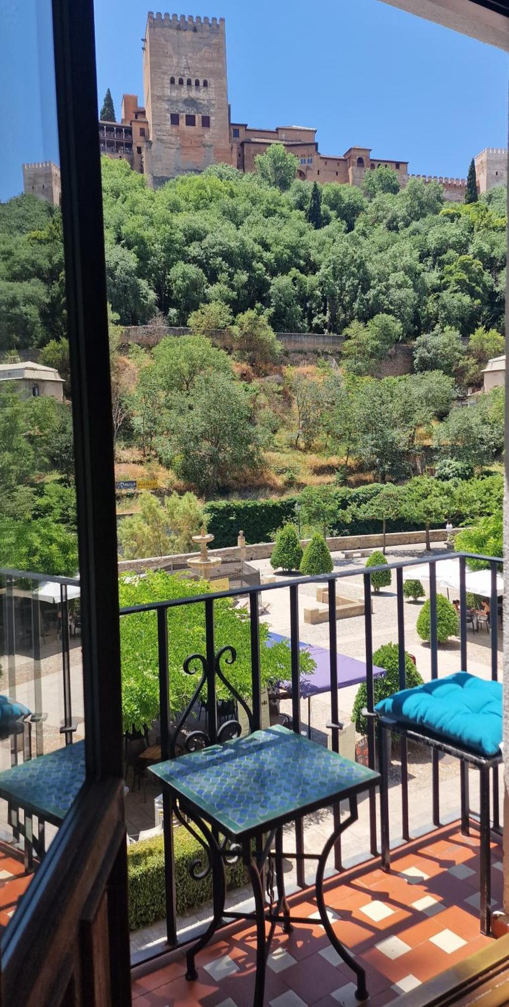 The Nasrid Palace From Your Bed ! Granada Exterior photo